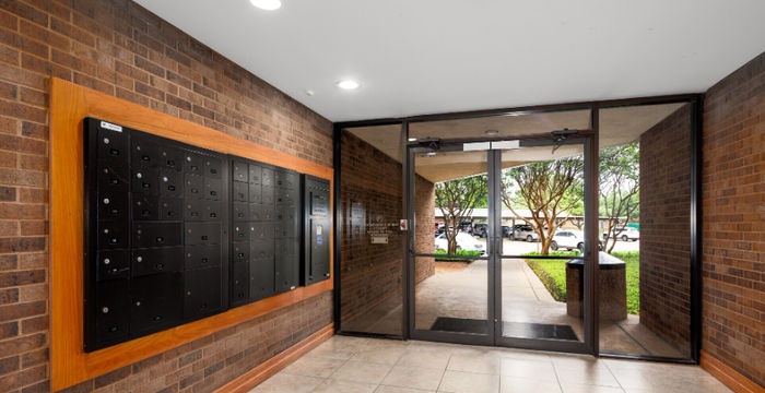17000 Dallas Pkwy, Dallas - Image 4