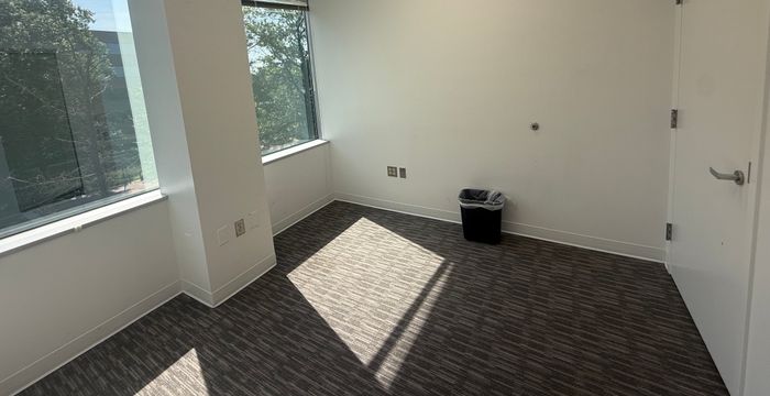 10306 Eaton Pl, Fairfax - Image 4