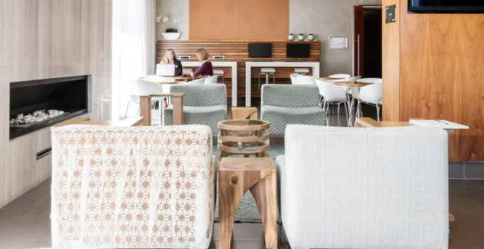 41 Hutchins Dr, Portland - Image 2