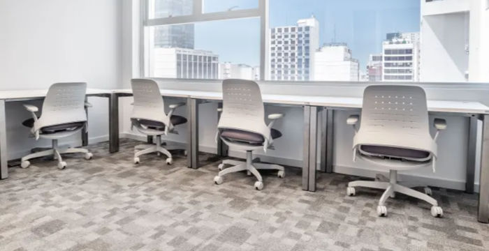 41 Hutchins Dr, Portland - Image 3