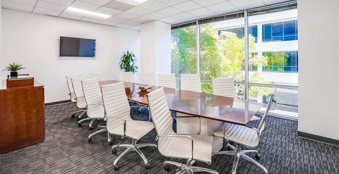 21031 Ventura Boulevard, Los Angeles - Image 2