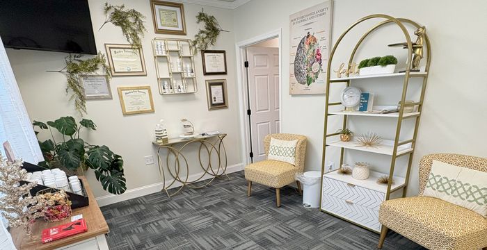 927 S Potomac St, Hagerstown - Image 2