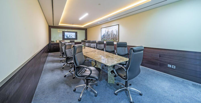 Corniche Road, Abu Dhabi - Image 5