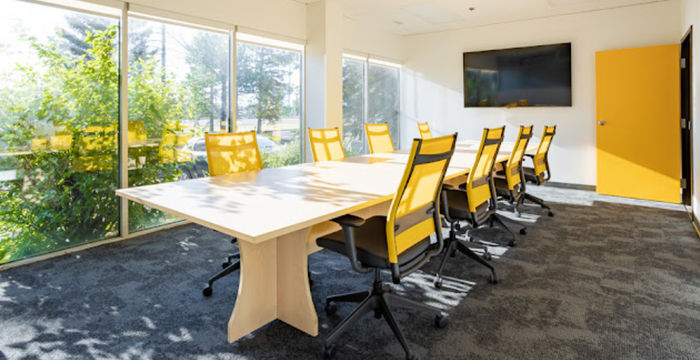 4221 23b St Ne, Calgary - Image 2