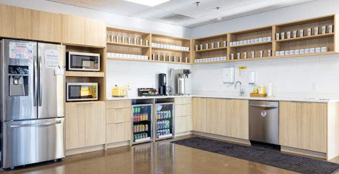 4221 23b St Ne, Calgary - Image 4