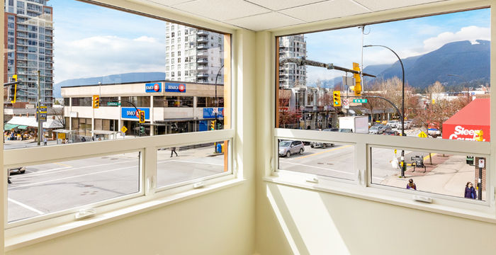 117 East 15th Street, North Vancouver - Image 2