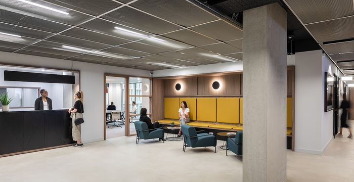 123 Victoria St, London - Image 4