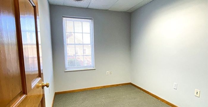 605 N Courthouse Rd, Richmond - Image 3