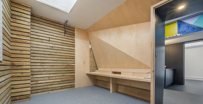 4 & 5a Goodge Place, Fitzrovia - Image 2