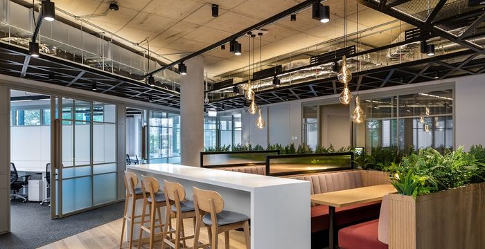 241 Southwark Bridge Road, London - Image 3