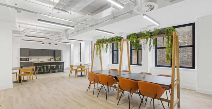 44 Paul St, London - Image 2