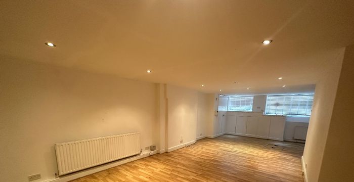 27 Holywell ROW 27 Holywell Row, London - Image 3