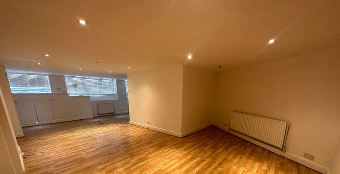 27 Holywell ROW 27 Holywell Row, London - Image 2