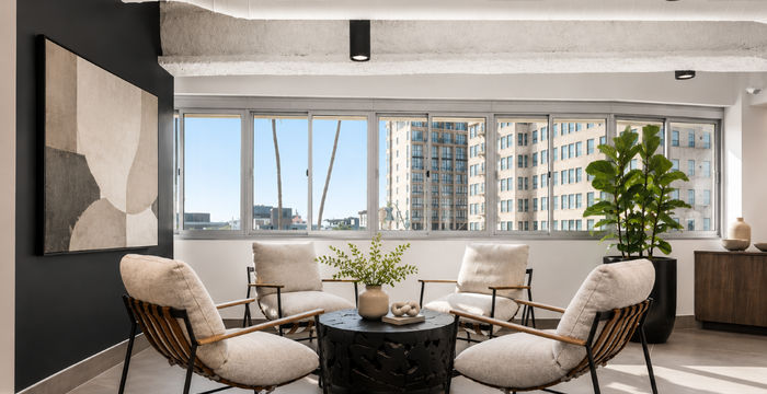 9465 Wilshire Boulevard, Beverly Hills - Image 4