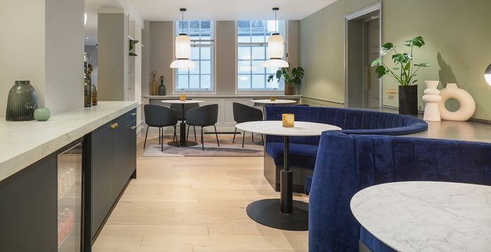 2 Eaton Gate, Belgravia - Image 3