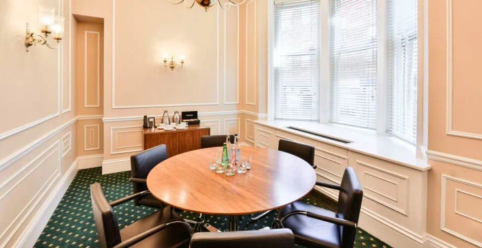 23-24 Berkeley Square, Mayfair - Image 4