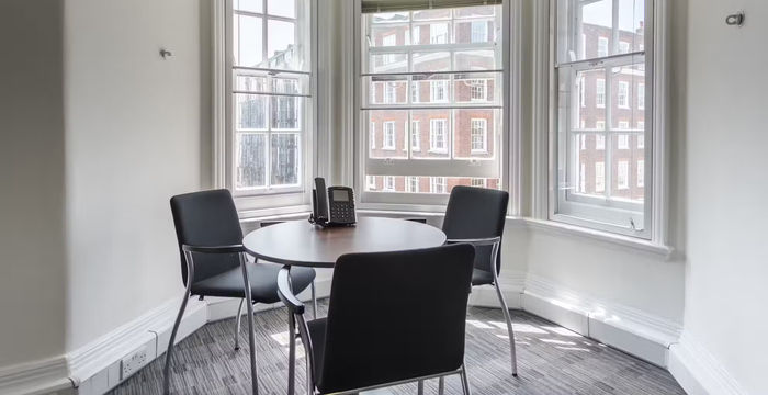 28 Grosvenor Street, Mayfair - Image 2