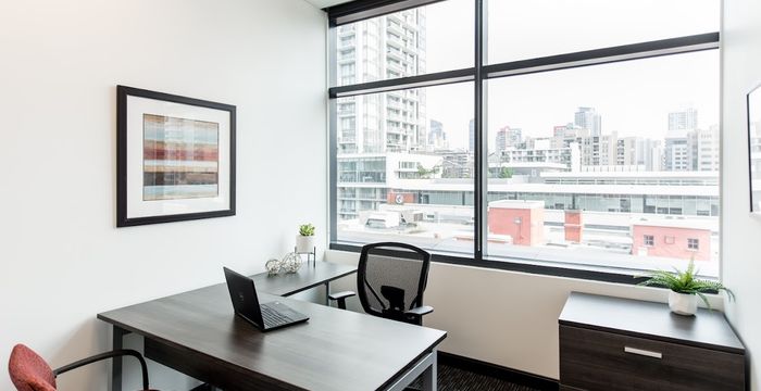 909 17 Avenue Southwest, Calgary - Image 3