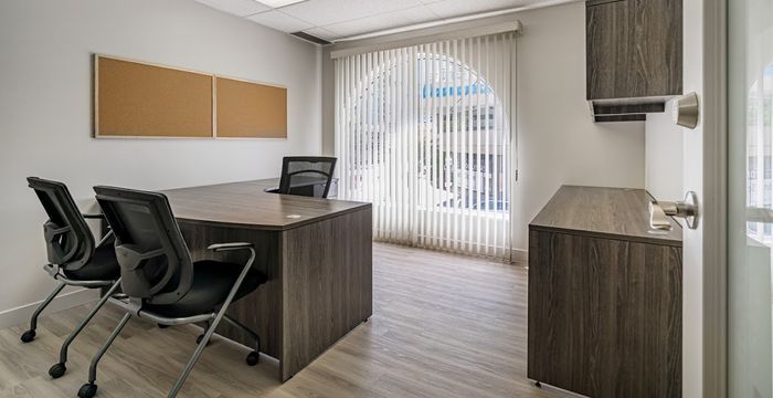 638 11 Ave Sw, Calgary - Image 2