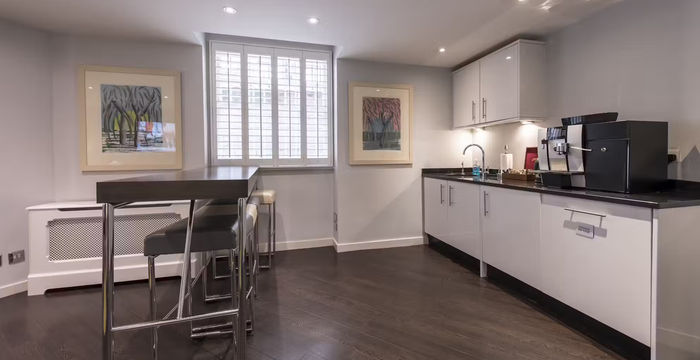 42 Brook Street 42 Brook Street, Mayfair - Image 3