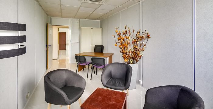 30 Rue Auguste Piccard, Saint-genis-pouilly - Image 4