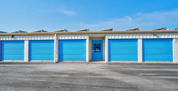 8 Brewster Rd, Brampton - Image 2