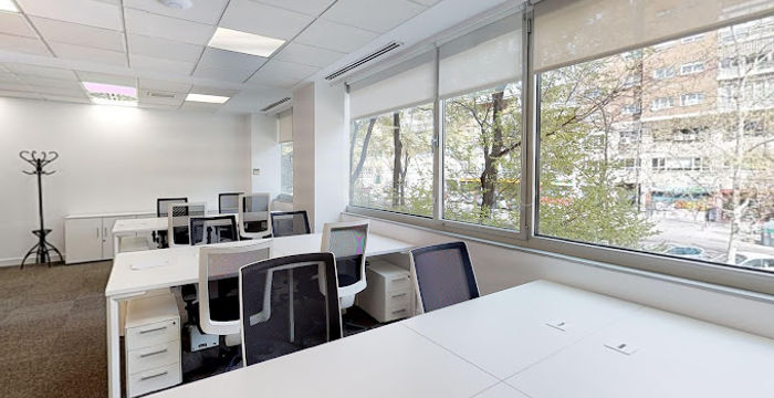 23 C Del Poeta Joan Maragall, Madrid - Image 2