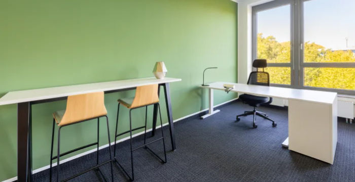 1109 Oak Park Dr, Fort Collins - Image 2