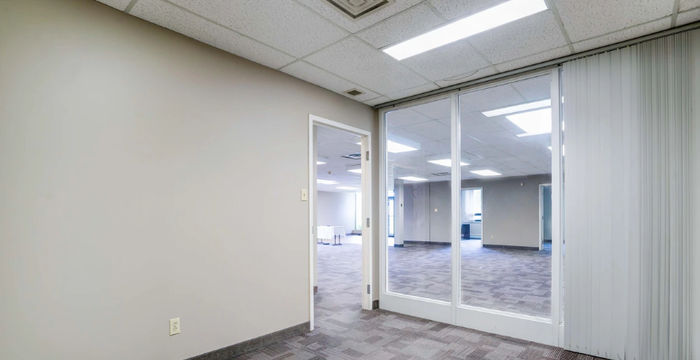 1540 North Routledge Park, London - Image 4