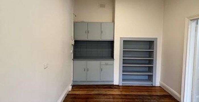 396 High Street, Windsor - Image 2