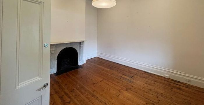 396 High Street, Windsor - Image 2