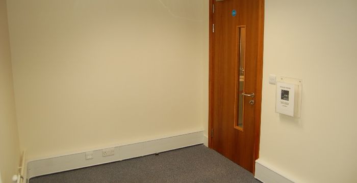 Churchill Square, Kings Hill - Image 5