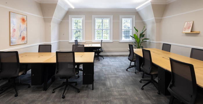 132 Buckingham Palace Road, Greater London - Image 4