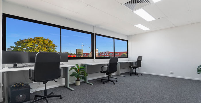 130 Kingston, Underwood - Image 4