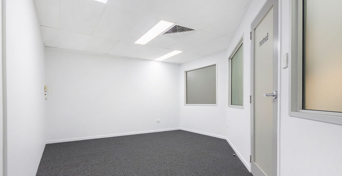 130 Kingston, Underwood - Image 5