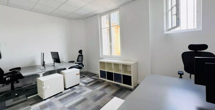 68 Av Des Champs-élysées, Paris - Image 2