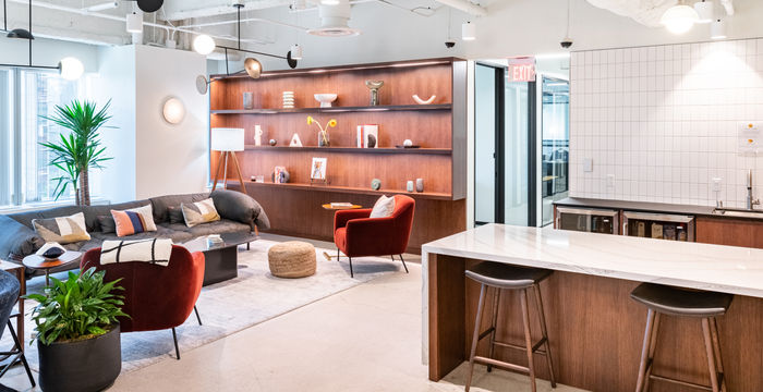 444 South Flower Street, Los Angeles - Image 2