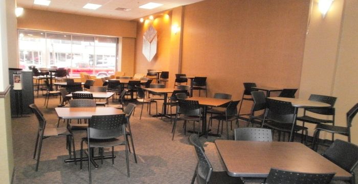 210 3rd Ave Se 210 3rd Ave Se, Cedar Rapids - Image 2