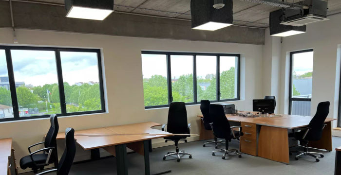 1 Rue Jacqueline Auriol, Guyancourt - Image 4