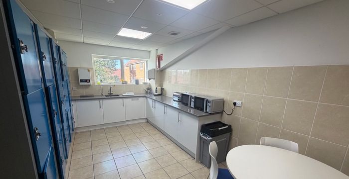 Block 7 Enterprise Way, Edenbridge - Image 3