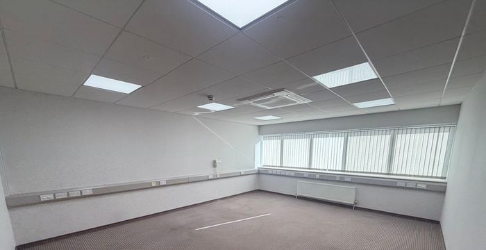 Block 7 Enterprise Way, Edenbridge - Image 3
