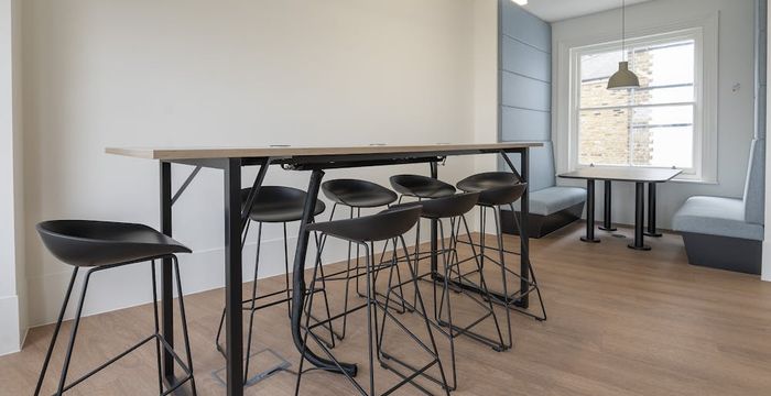 1 West Smithfield 1 West Smithfield, Clerkenwell - Image 2