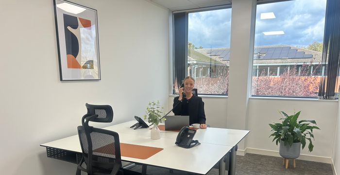 Harvest Crescent, Hampshire - Image 2