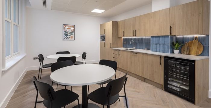 81 Gracechurch St, London - Image 2