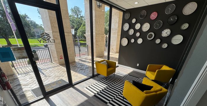 2121 South Hiawassee Road, Orlando - Image 2