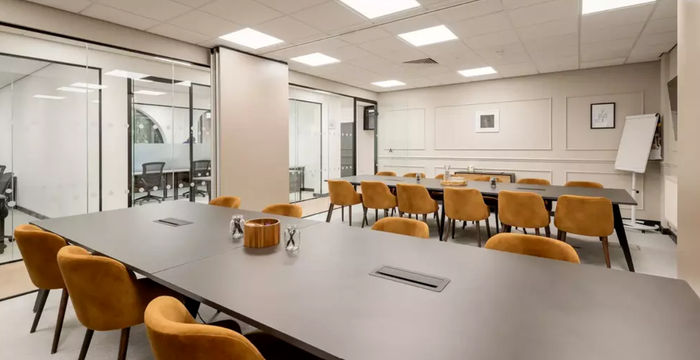 33-34 Winckley Square, Preston - Image 4