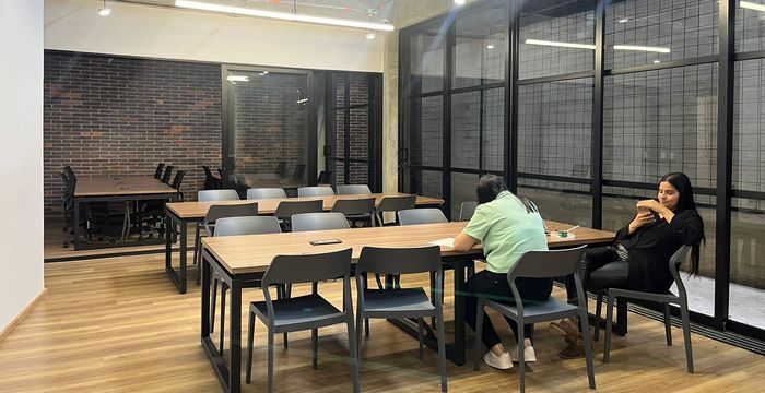 Calle 8 #43c - 68 El Poblado, Medellín - Image 3