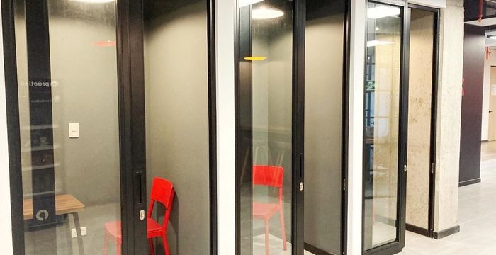 16 Carrera #97-46, Bogotá - Image 3