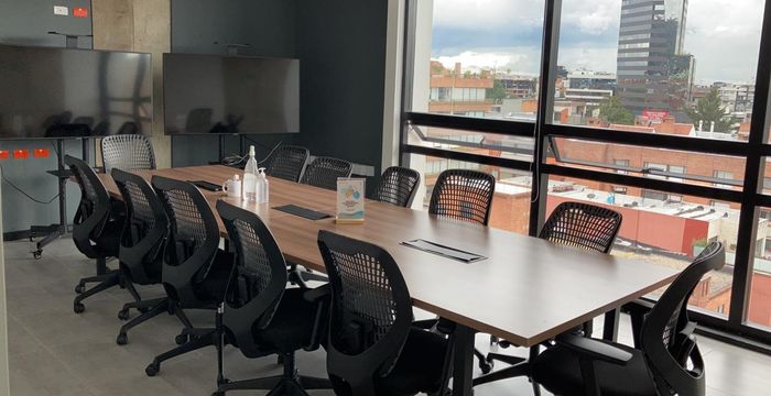 16 Carrera #97-46, Bogotá - Image 2