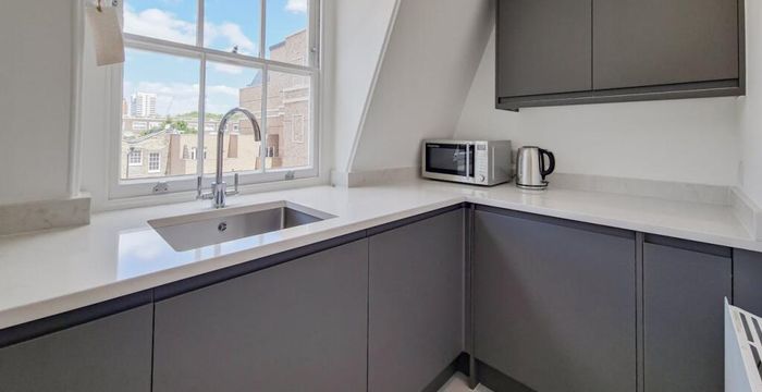 3 Fitzhardinge Street, London - Image 4